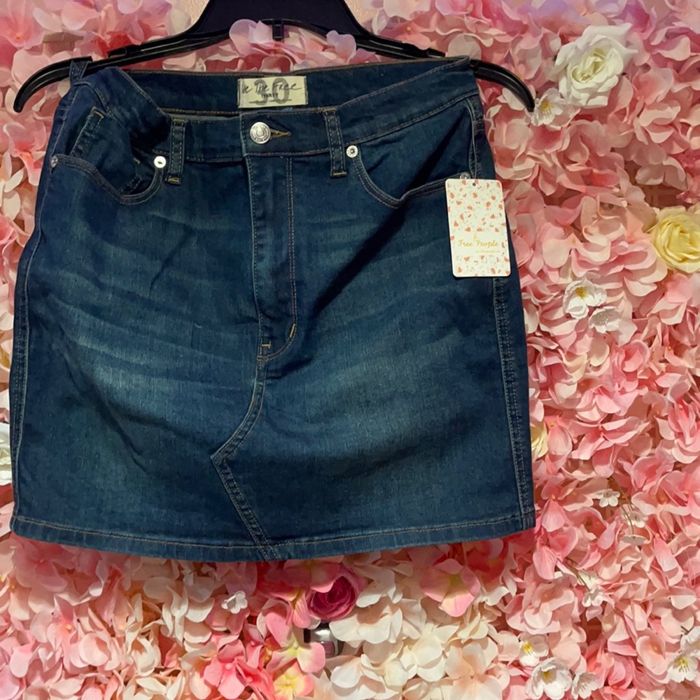 NWT FREE PEOPLE MINI SKIRT